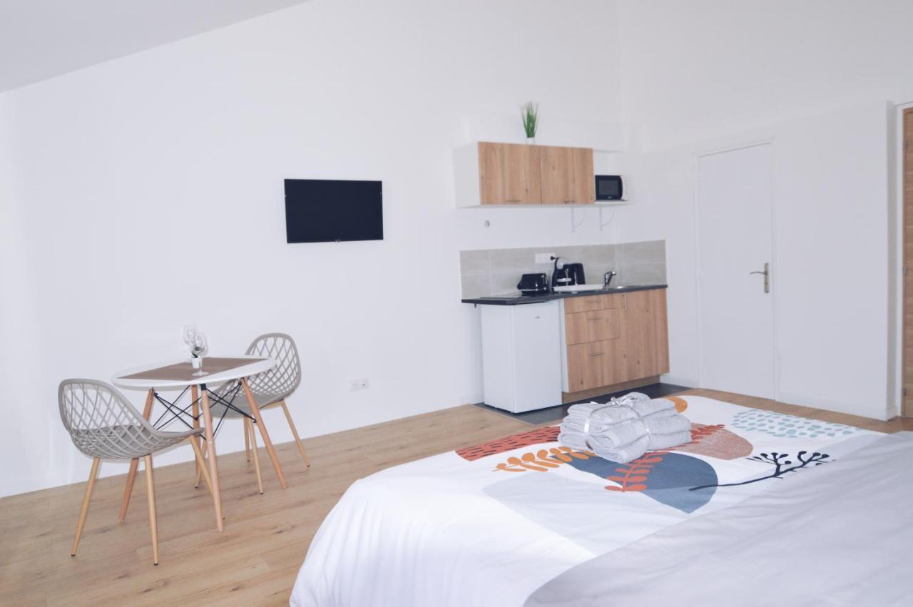 Studios Lsquare-Residence Châtellerault Екстериор снимка